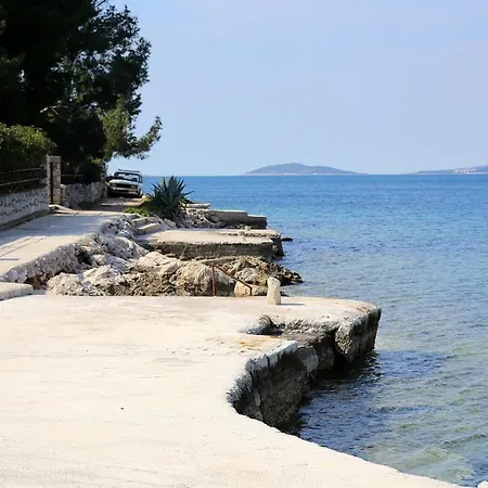펜션 Seaside Holiday House Drvenik 6970
